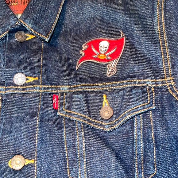 Levis blue jean jacket - Picture 2 of 8